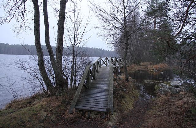 The footbridge across the Kyynärä channel