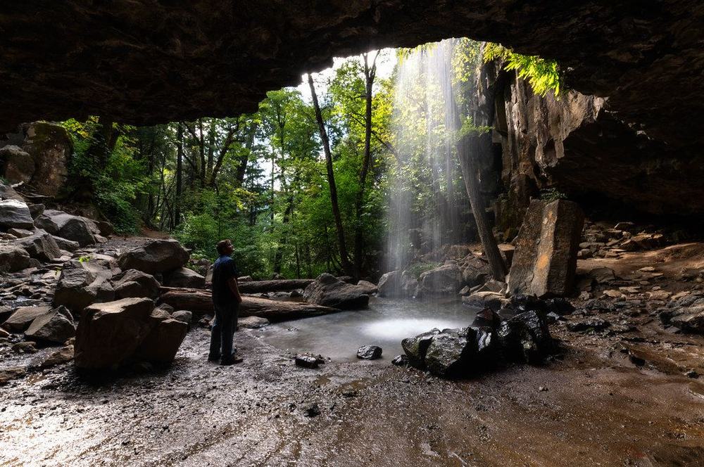 Hedge Creek Falls: From inside the alcove, behind the curtain
