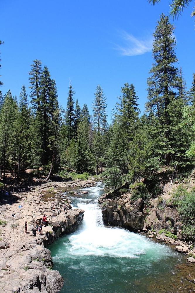 Lower McCloud Falls: The pool: this is the swimming one